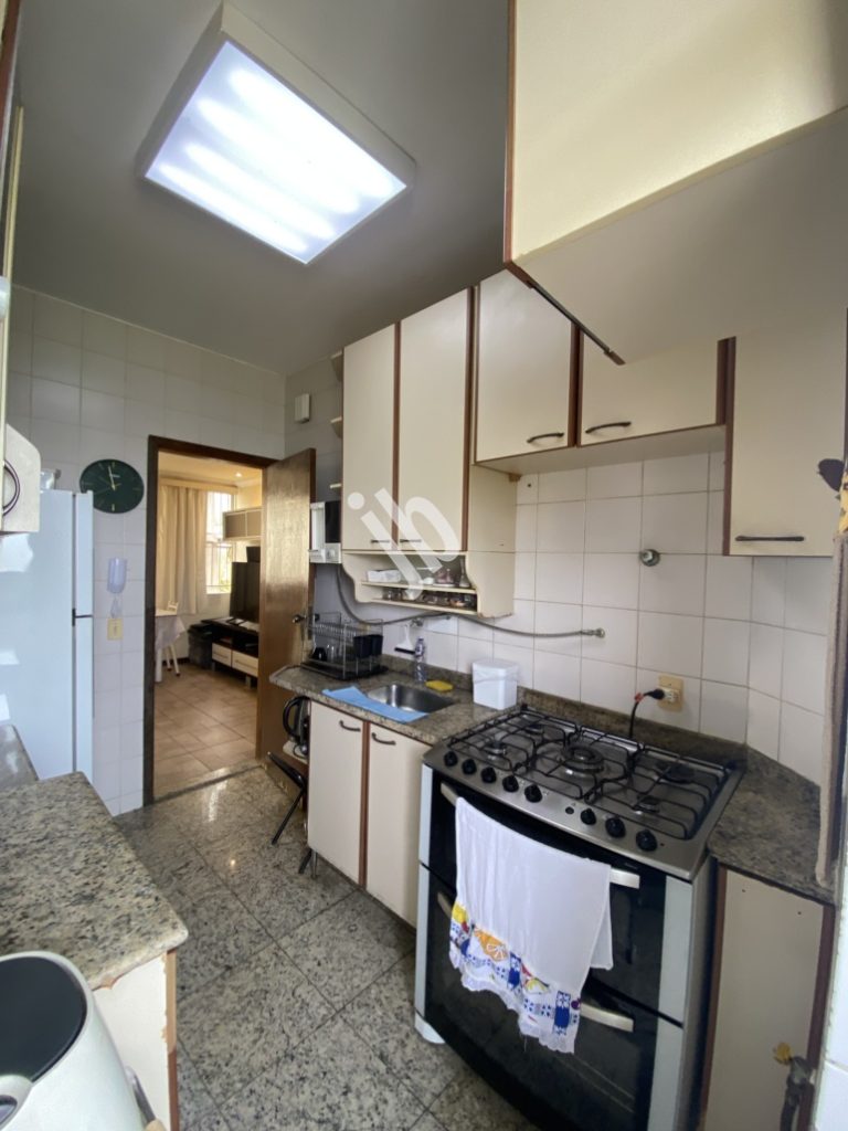 Estoril – Apartamento 3 quartos com armários