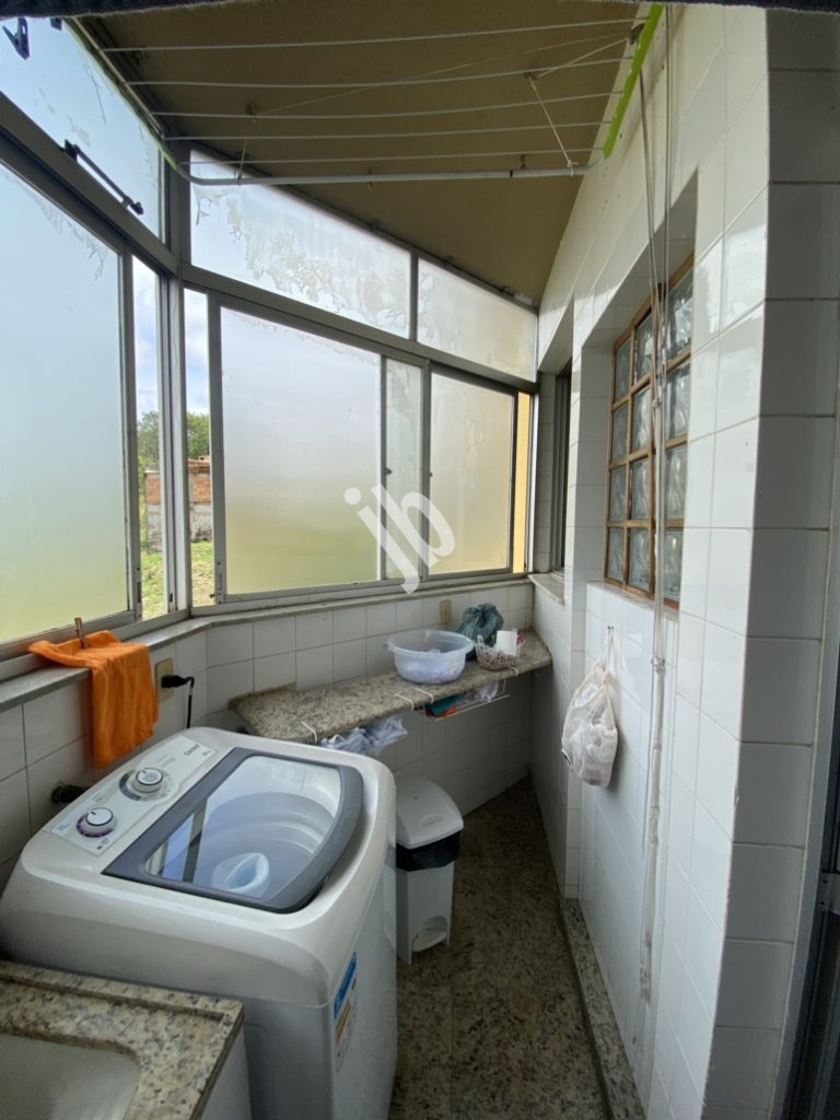 Estoril – Apartamento 3 quartos com armários