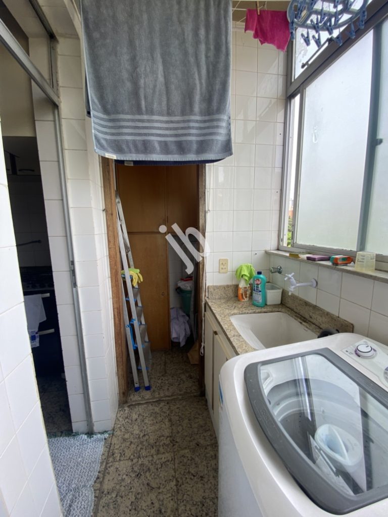Estoril – Apartamento 3 quartos com armários